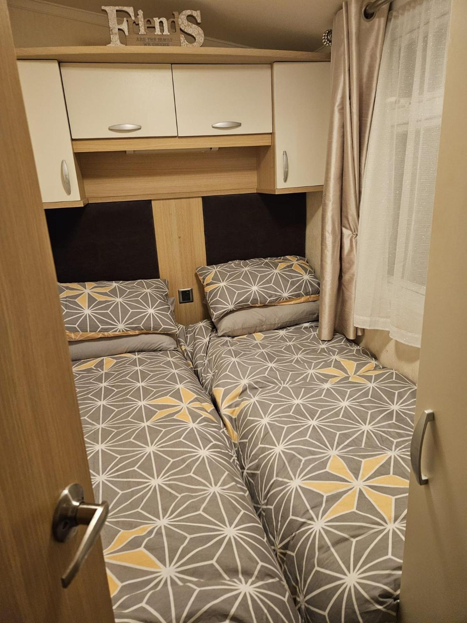 Gaz N Max Hotel อะแบร์เกล ภายนอก รูปภาพ